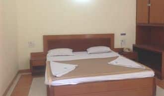 Green Field Hotel, Satara 5